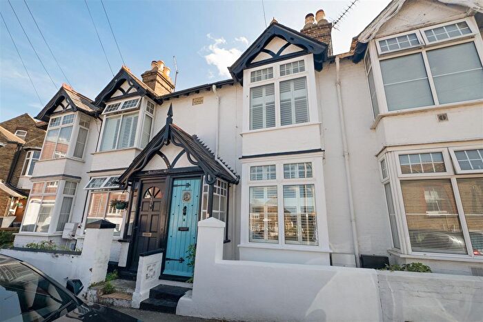 2 Bedroom Terraced House For Sale In West Cliff, Whitstable, CT5