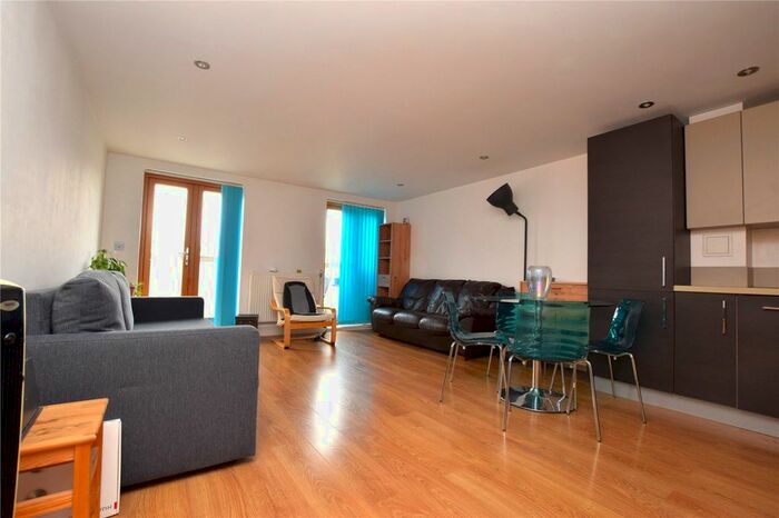 1 Bedroom Flat To Rent In Elder House, B Broomhill Road, Ilford, IG3