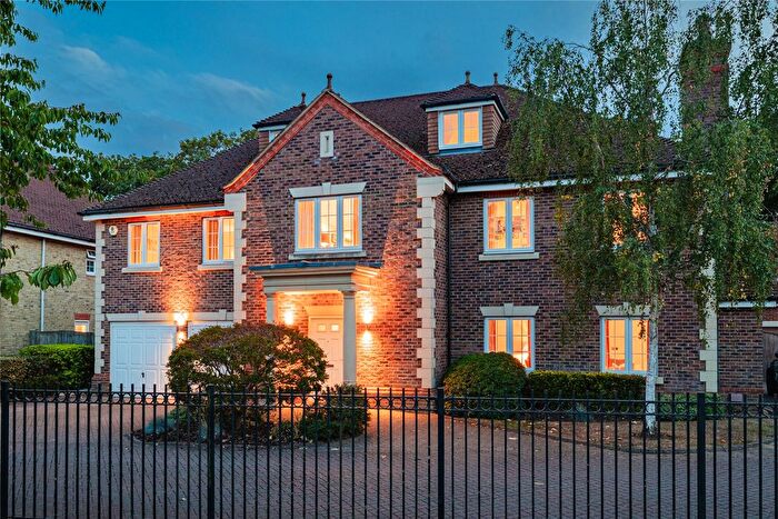 6 Bedroom Detached House For Sale In Boundary Park, Weybridge, KT13