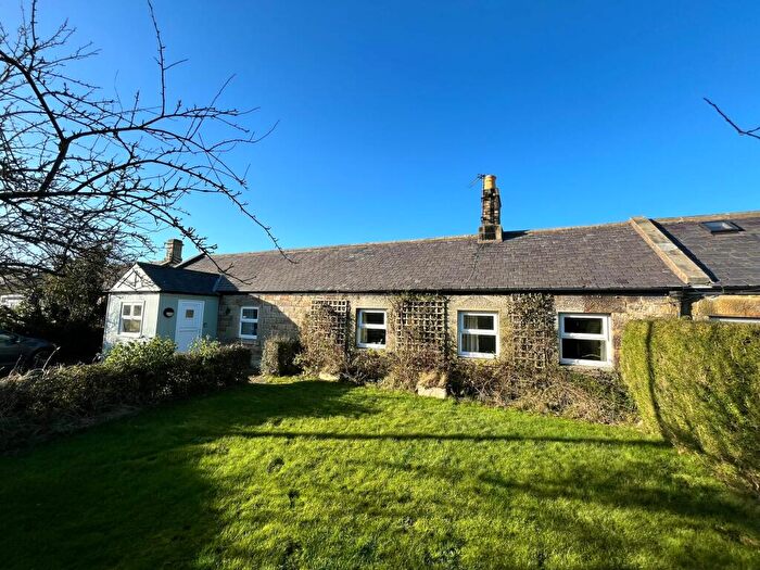 3 Bedroom Cottage For Sale In The Village, Christon Bank, NE66