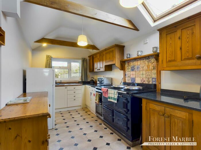 3 Bedroom Detached House To Rent In Farleigh Road, Norton St. Philip, BA2