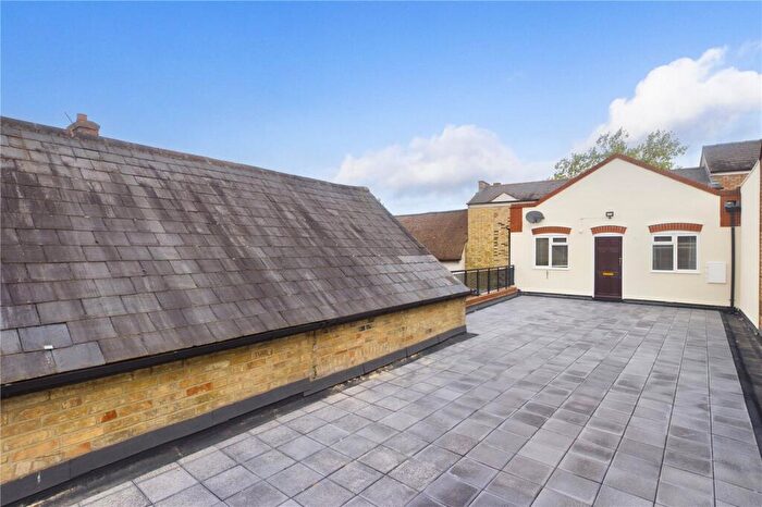 2 Bedroom Apartment To Rent In Market Square, Biggleswade, Bedfordshire, SG18
