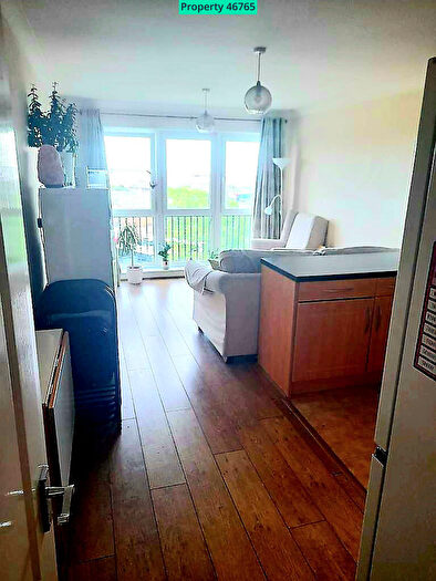 2 Bedroom Flat To Rent In Fisgard Court, Admirals Way, Gravesend, DA12