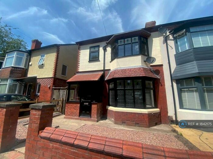 3 Bedroom Semi-Detached House To Rent In Delamere Avenue, Salford, M6