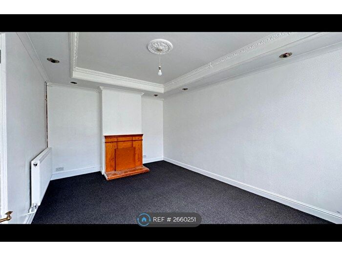 3 Bedroom Terraced House To Rent In Cookhill Road, London, SE2