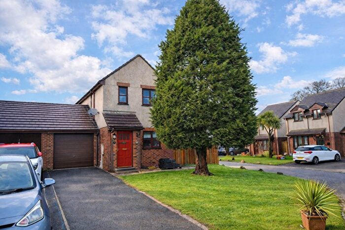 2 Bedroom Link Detached House For Sale In Praze An Cronor, St Columb Major, TR9