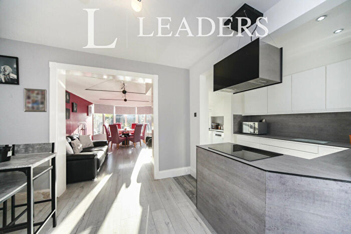 5 Bedroom Detached House To Rent In Delaune, Queen Street, Dunstable -, LU5