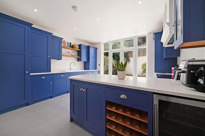2 Bedroom Terraced House For Sale In Camberwell New Road, London, SE5