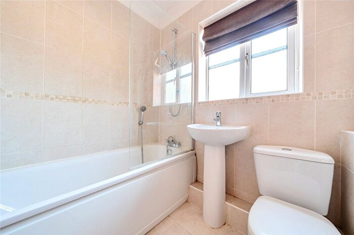 4 Bedroom Detached House For Sale In Topiary Gardens, Locks Heath, Southampton, Hampshire, SO31
