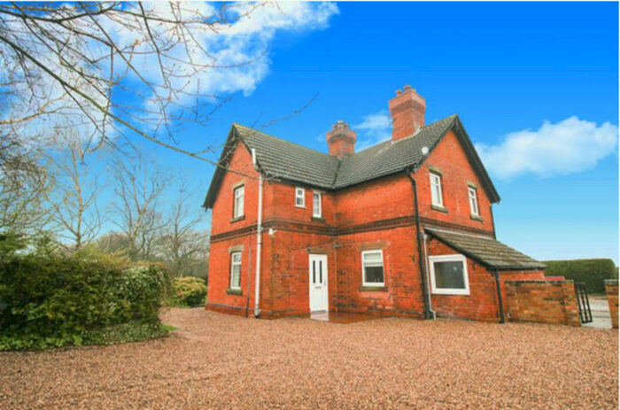 2 Bedroom Cottage To Rent In Honeysuckle Cottage, Radcliffe On Trent, NG12