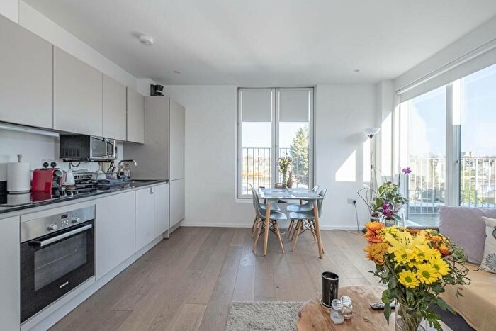2 Bedroom Flat To Rent In Canterbury House, NW6