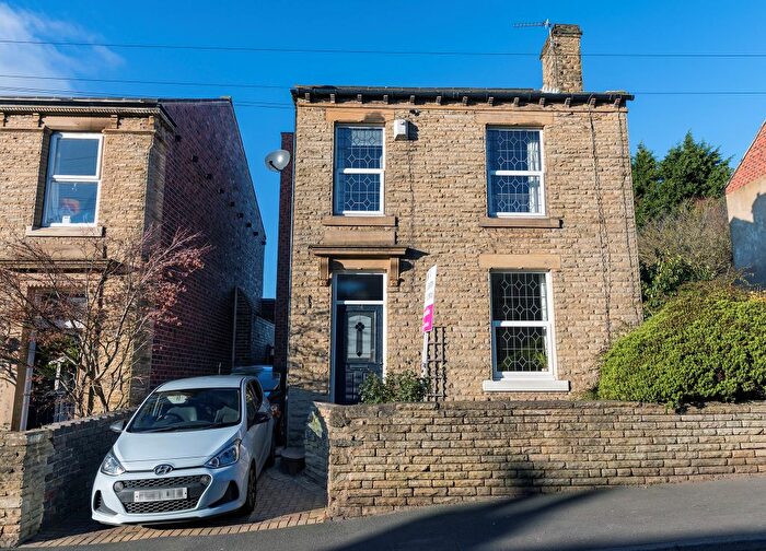 4 Bedroom Detached House For Sale In Westfield Street, Ossett, WF5