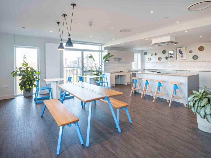 Apartment To Rent In Momento Barking, Barking Wharf Square Barking, IG11