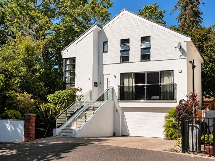 4 Bedroom Detached House For Sale In Brownsea View Avenue, Lilliput, BH14