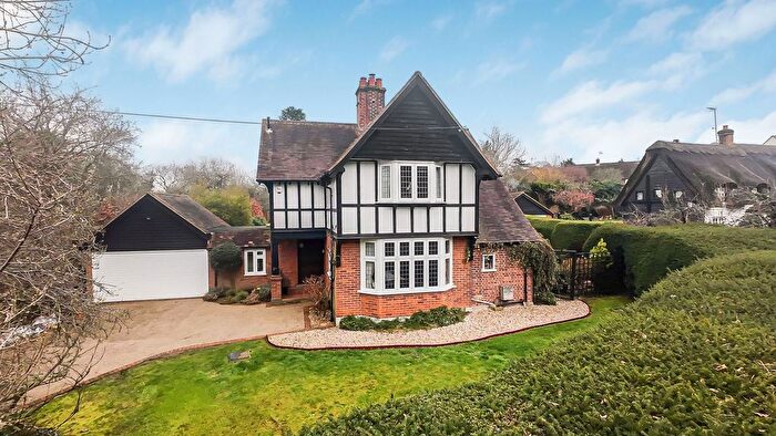 4 Bedroom Detached House For Sale In Epping Road, Roydon, CM19