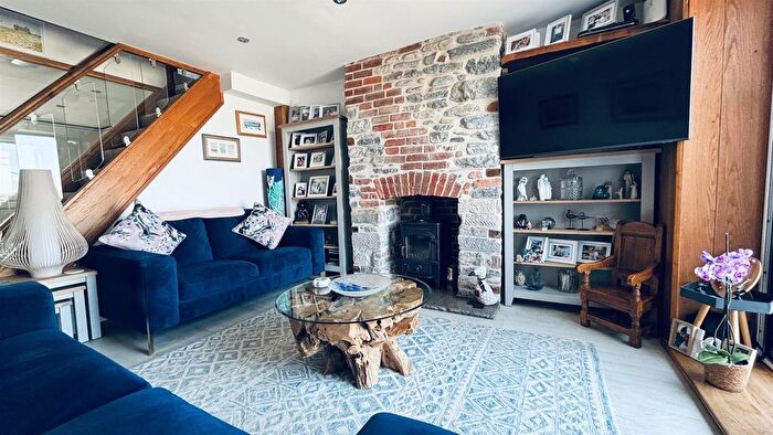 3 Bedroom Terraced House For Sale In Peveril Point Road, Swanage, BH19 - Photo 4