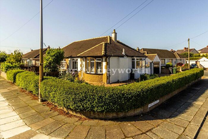 2 Bedroom Bungalow For Sale In Woodlands Drive, Heysham, Morecambe, LA3