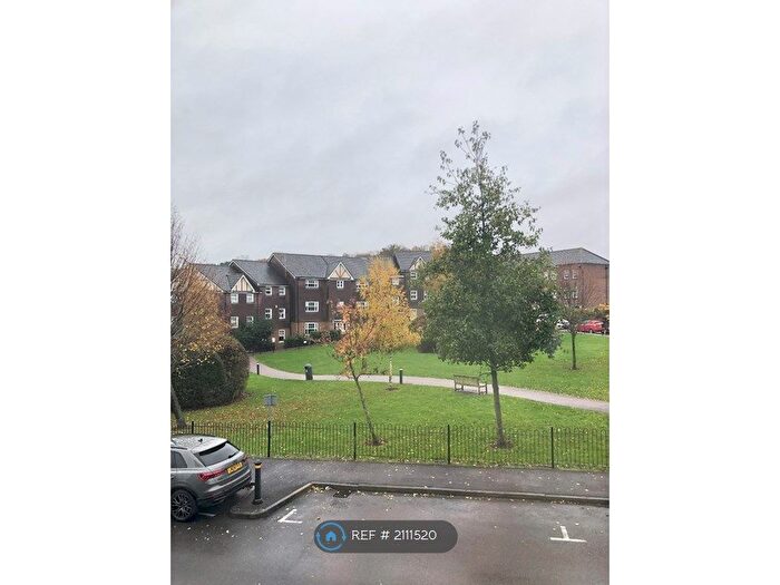 2 Bedroom Flat To Rent In St. Neot's Court, Bromley, BR1