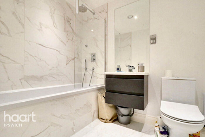 2 Bedroom Apartment For Sale In Key Street, Ipswich, IP4