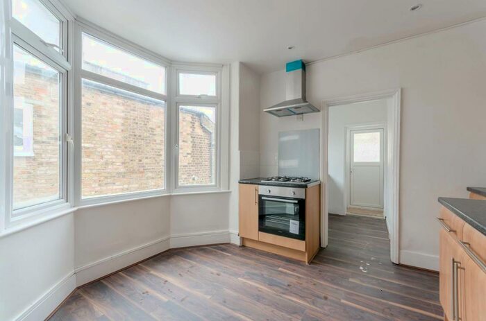 1 Bedroom Maisonette To Rent In Gillett Road, Thornton Heath, CR7