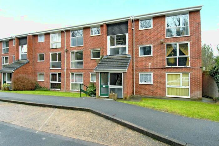 2 Bedroom Apartment To Rent In Southcote Road, Reading, Berkshire, RG30