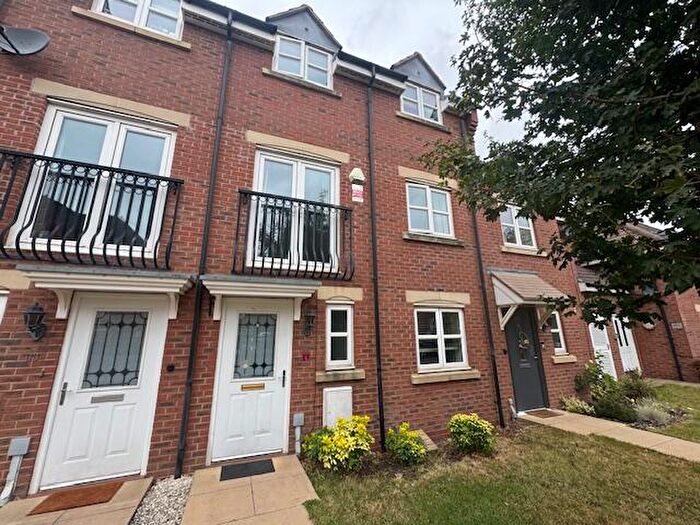 4 Bedroom House To Rent In Middlewood Close, Solihull, B91