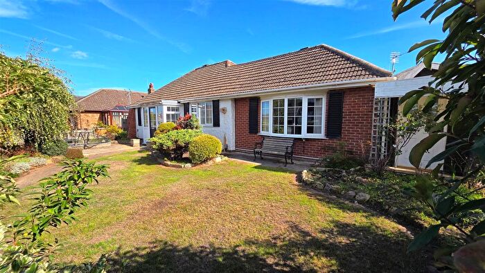 3 Bedroom Detached Bungalow For Sale In Green Lane, Bradwell, NR31