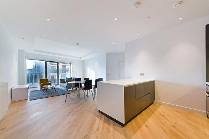 3 Bedroom Flat To Rent In Hercules House, London City Island, London, E14