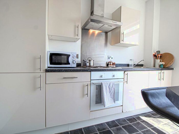 1 Bedroom Apartment To Rent In Heald Grove, Manchester, Greater Manchester, M14