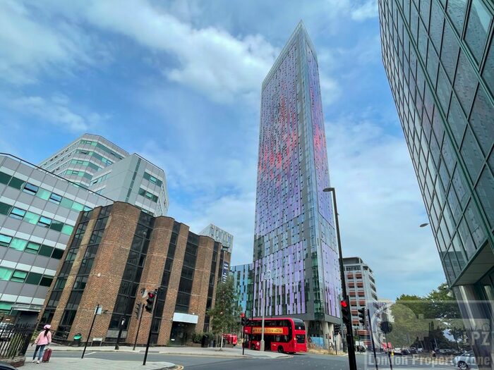 2 Bedroom Flat To Rent In Saffron Central Square, Croydon, CR0