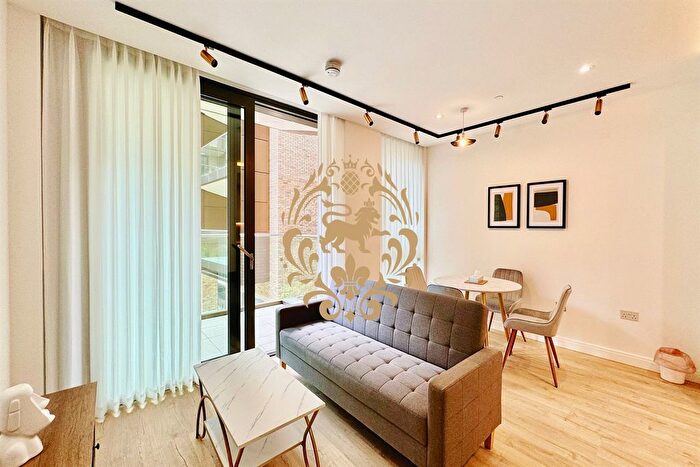 1 Bedroom Flat To Rent In Siena House, EC1V