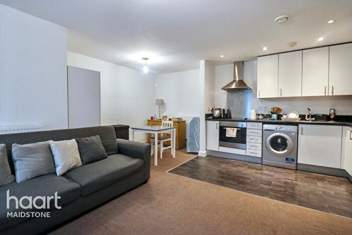 1 Bedroom Apartment For Sale In Church Street, Maidstone, ME14