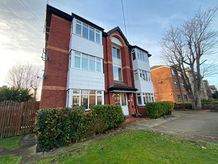 2 Bedroom Flat For Sale In Abbotsford Road, Crosby, Liverpool, L23