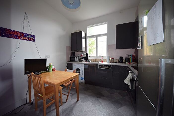 4 Bedroom Terraced House To Rent In Junction Road, London, N19