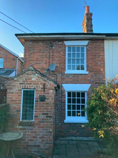 2 Bedroom End Of Terrace House To Rent In Hungerford, Berkshire, RG17