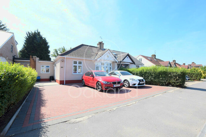 5 Bedroom Detached Bungalow To Rent In Eastern Avenue, Ilford, IG2