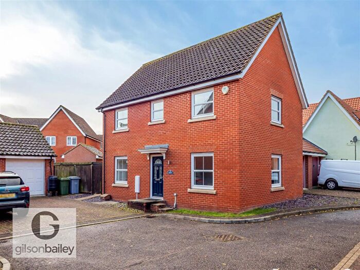 3 Bedroom Detached House For Sale In Windsor Park Gardens, Norwich, NR6