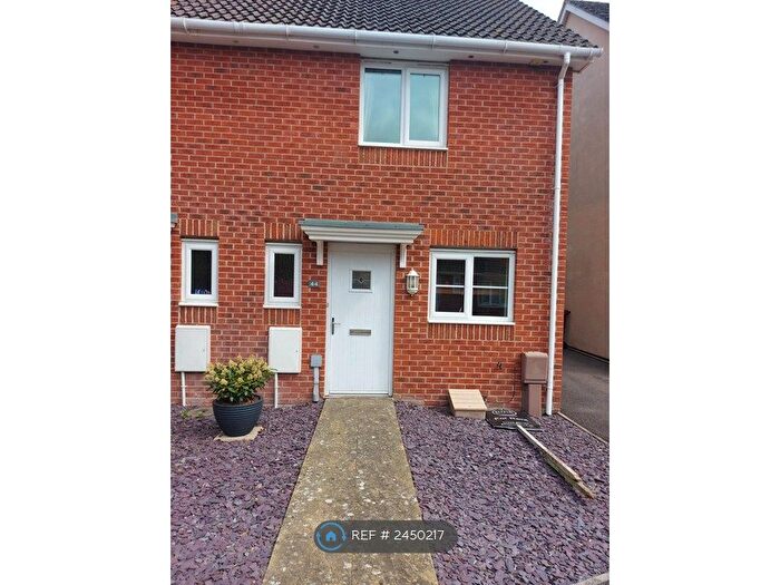 2 Bedroom Semi-Detached House To Rent In Graylingwell Drive, Chichester, PO19