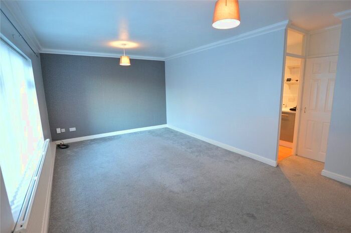 2 Bedroom Maisonette To Rent In Spoondell, Dunstable LU6