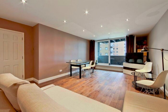 2 Bedroom Apartment To Rent In Inverness Mews, North Woolwich, E16