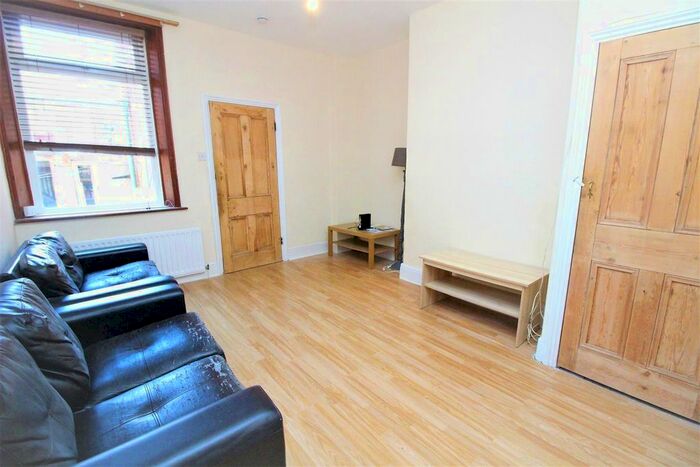 2 Bedroom Flat To Rent In Doncaster Road, Sandyford, Newcastle Upon Tyne, Tyne And Wear, NE2