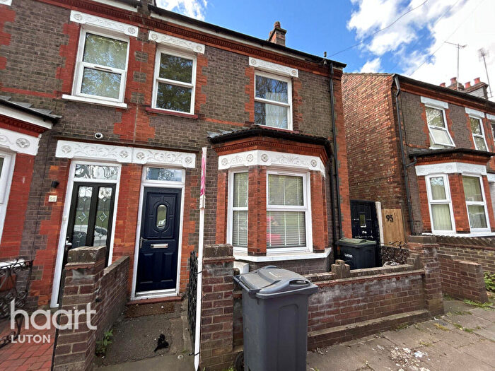 3 Bedroom Terraced House To Rent In Havelock Road, Luton, LU2