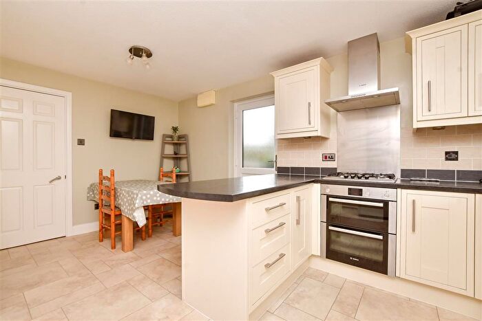 4 Bedroom Detached House For Sale In The Rise, Tadworth, Surrey, KT20