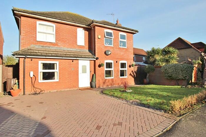 4 Bedroom Detached House For Sale In Lavender Drive, Spalding, Lincolnshire, PE11