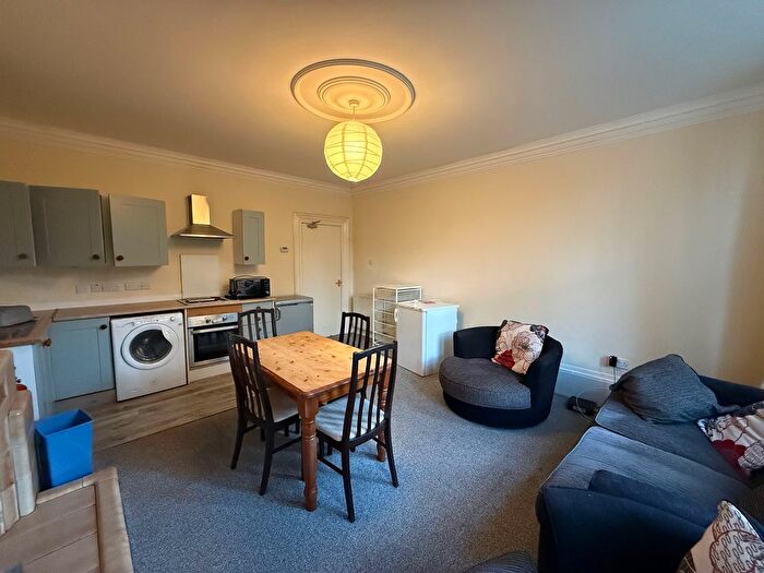 4 Bedroom Flat To Rent In Granville Road, Newcastle Upon Tyne, NE2