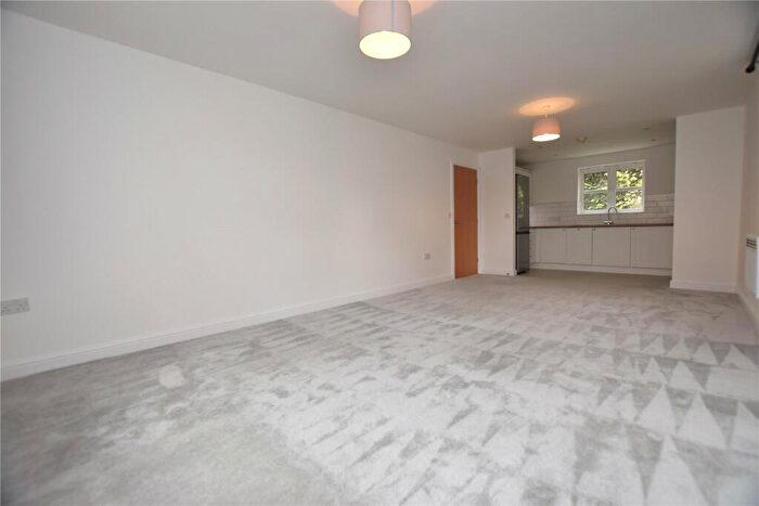 2 Bedroom Apartment To Rent In Montgomery Avenue, Leeds, LS16