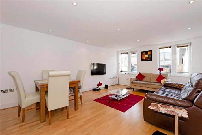2 Bedroom Flat To Rent In Owen Street, Angel, EC1V