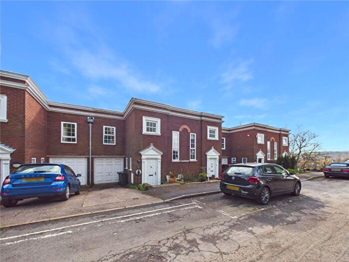 3 Bedroom Terraced House For Sale In Dinham Crescent, Exeter, Devon, EX4