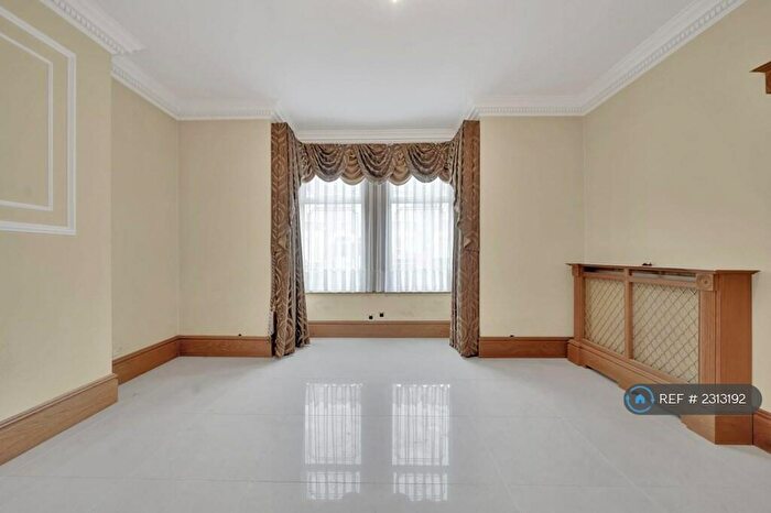 6 Bedroom Terraced House To Rent In Burges Road, London, E6