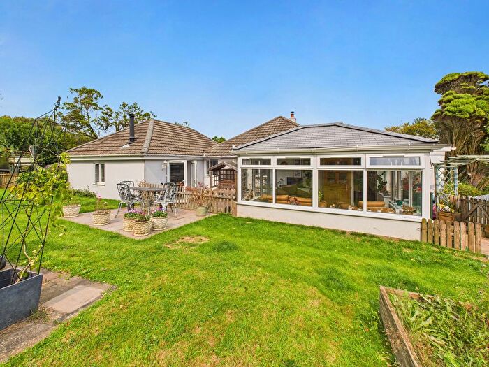 4 Bedroom Bungalow For Sale In Stoney Hill, Trewoon, PL25